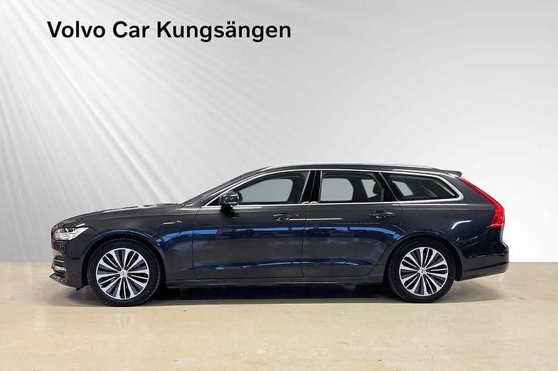 Begagnad Volvo V90 Momentum 397 HK (291 kW) 2020 Grå Kombi