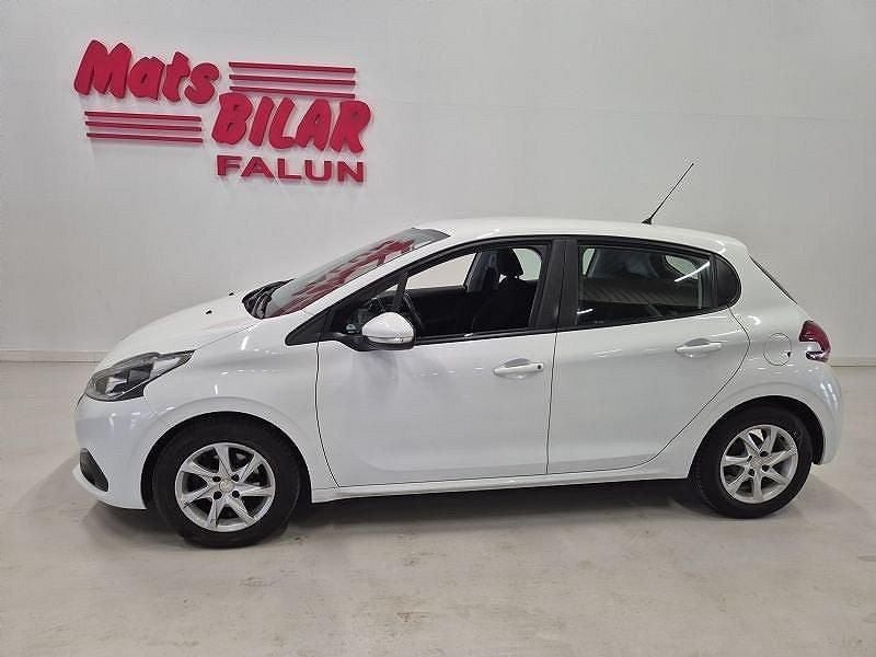 Vit Begagnad 2016 Peugeot 208 Active Halvkombi | 79 900 kr (Marknadspris) - Bild 1/4