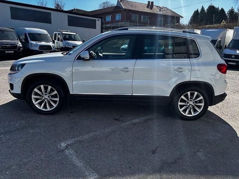 Vit Begagnad 2014 VW Tiguan SUV | 99 999 kr (Bra pris) - Bild 1/1