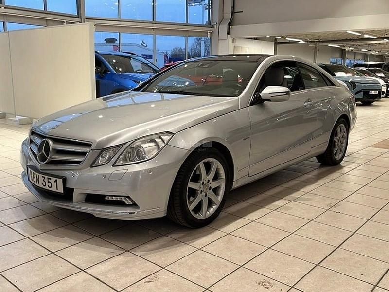 Begagnad Mercedes E350 292 HK (214 kW) 2009 Silver Sportkupé