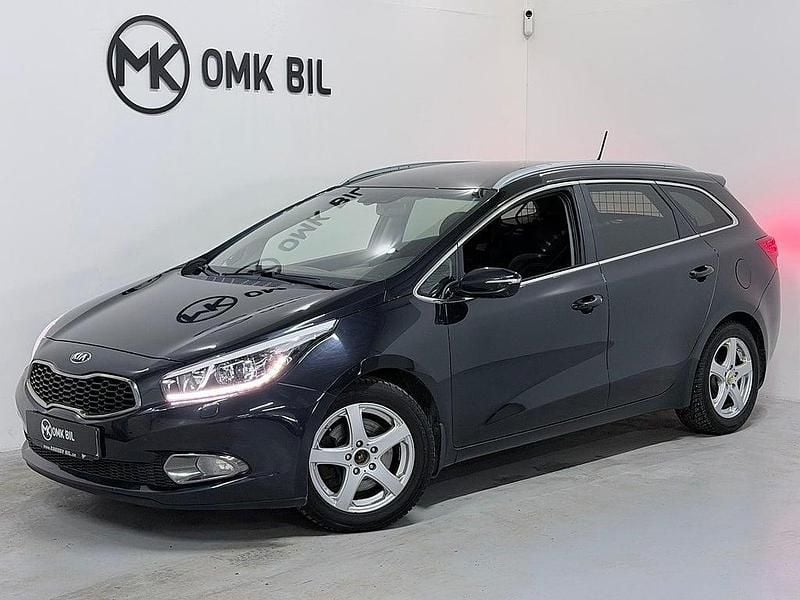Begagnad Kia Ceed Sportswagon Comfort 128 HK (94 kW) 2014 Svart Kombi
