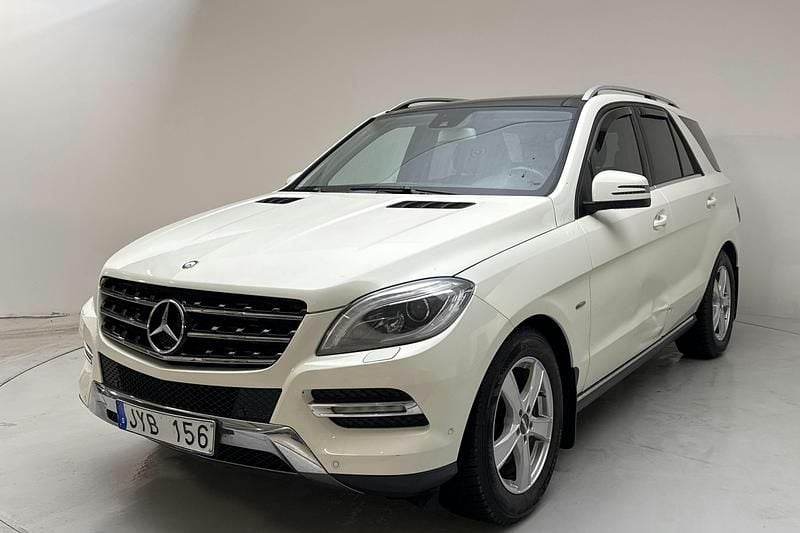 Vit Begagnad 2012 Mercedes ML250 SUV | 159 000 kr - Bild 1/4