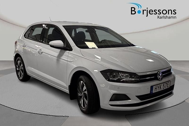 Vit Begagnad 2019 VW Polo Halvkombi | 139 000 kr (Marknadspris) - Bild 1/4