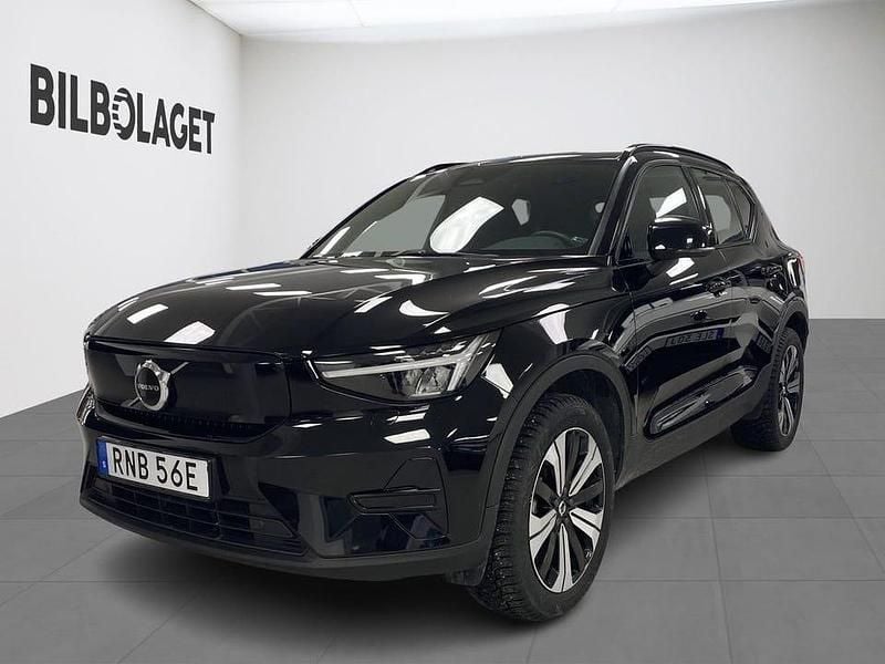 Begagnad Volvo XC40 Core 185 kW (252 HK) 2022 Svart SUV