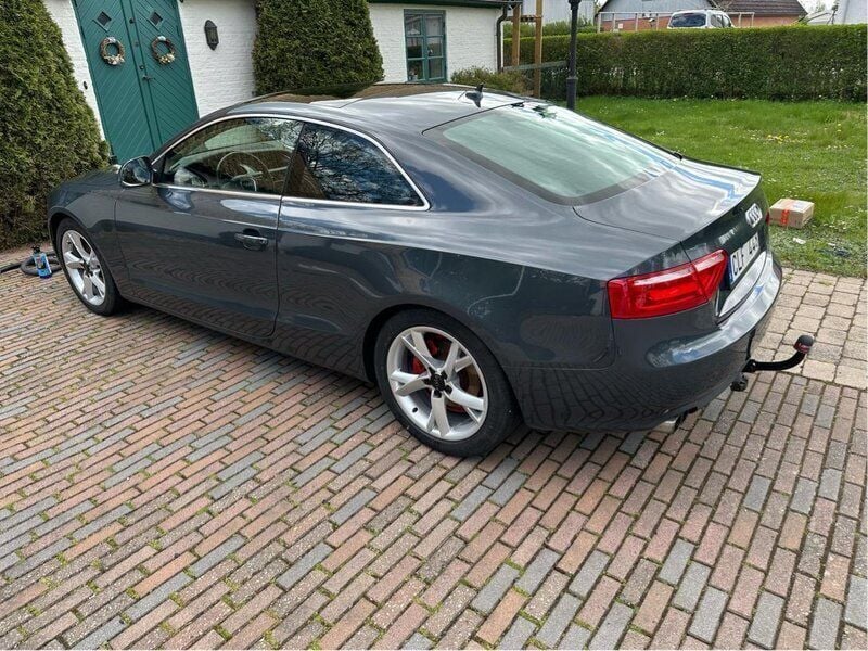 Grå Begagnad 2009 Audi A5 Sportkupé | 76 000 kr - Bild 1/4