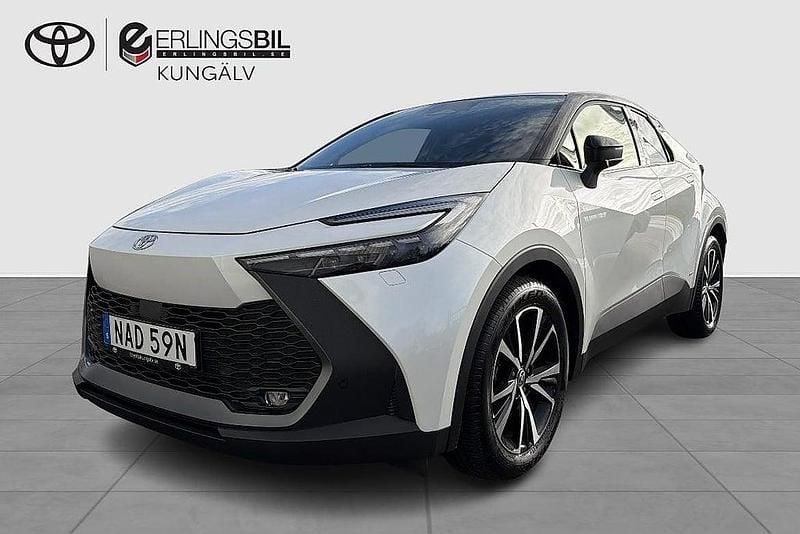Begagnad Toyota C-HR Style 200 HK (147 kW) 2023 Vit SUV