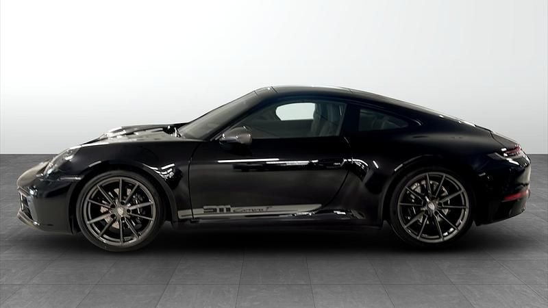Begagnad Porsche 911 Carrera T 385 HK (283 kW) 2023 Svart (black) Sportkupé