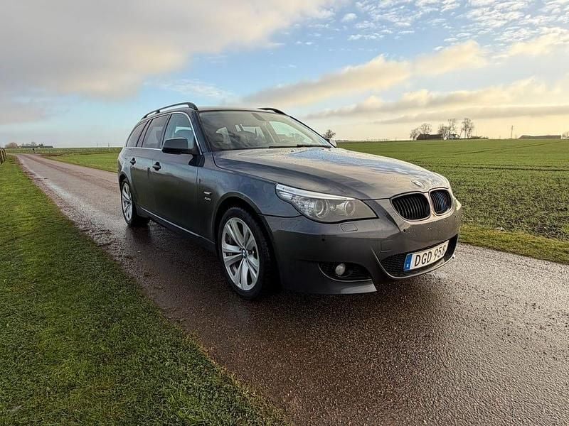 Begagnad 2010 BMW 525 Kombi | 69 900 kr (Bra pris) - Bild 1/4