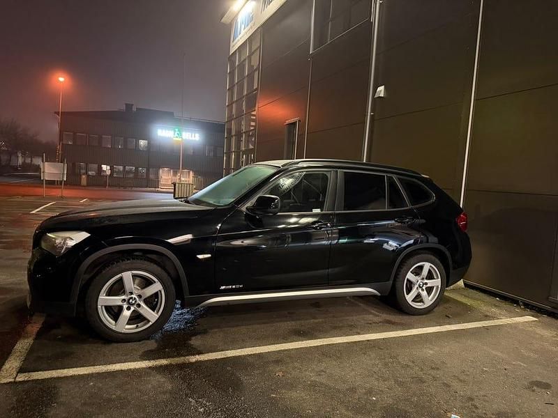 Begagnad 2012 BMW X1 M Sport SUV | 65 000 kr (Marknadspris) - Bild 1/4