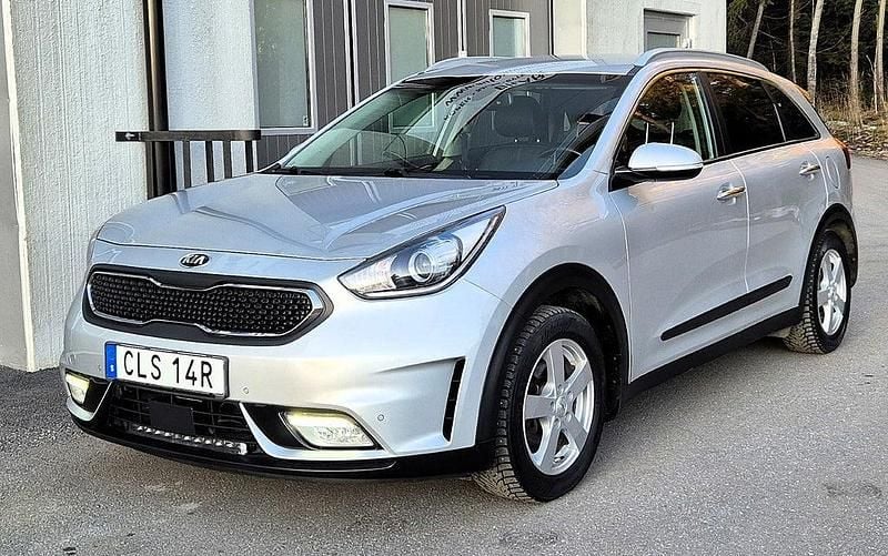 Begagnad Kia Niro Advance 105 HK (77 kW) 2019 Grå SUV