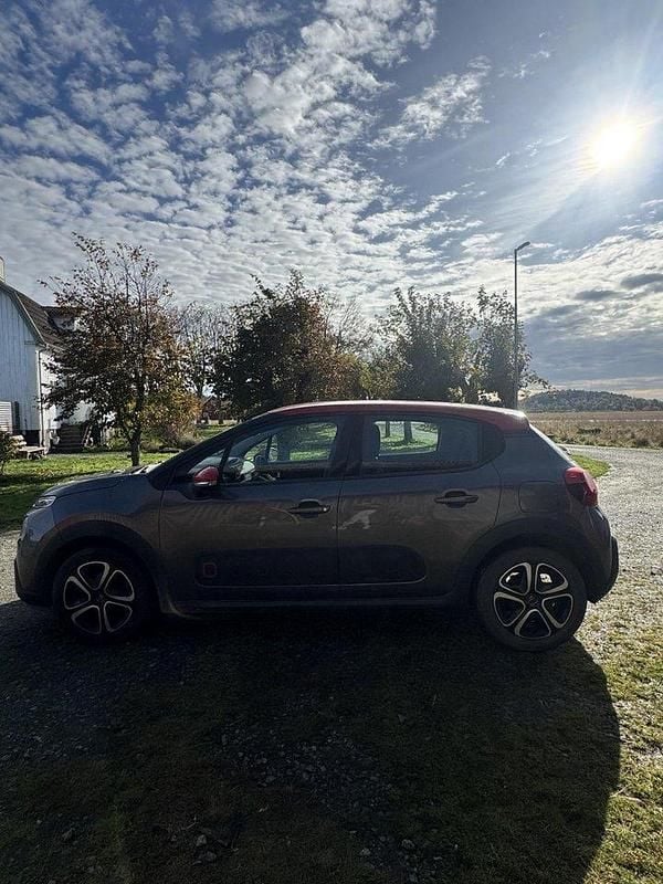 Grå Begagnad 2019 Citroën C3 Halvkombi | 89 000 kr (Bra pris) - Bild 1/4