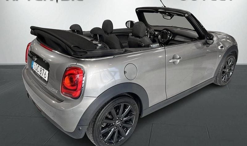 Grå Begagnad 2018 Mini Cooper Cabriolet Cab | 195 000 kr (Bra pris) - Bild 1/4