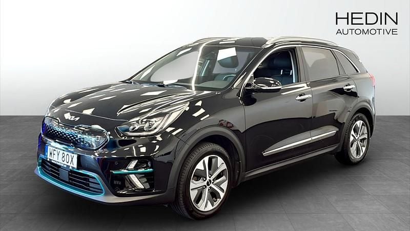 Svart (black) Begagnad 2022 Kia e-Niro Advance SUV | 269 900 kr (Marknadspris) - Bild 1/4