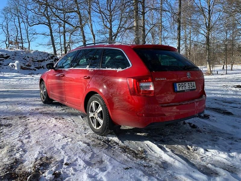 Begagnad Skoda Octavia 110 HK (80 kW) 2016 Halvkombi