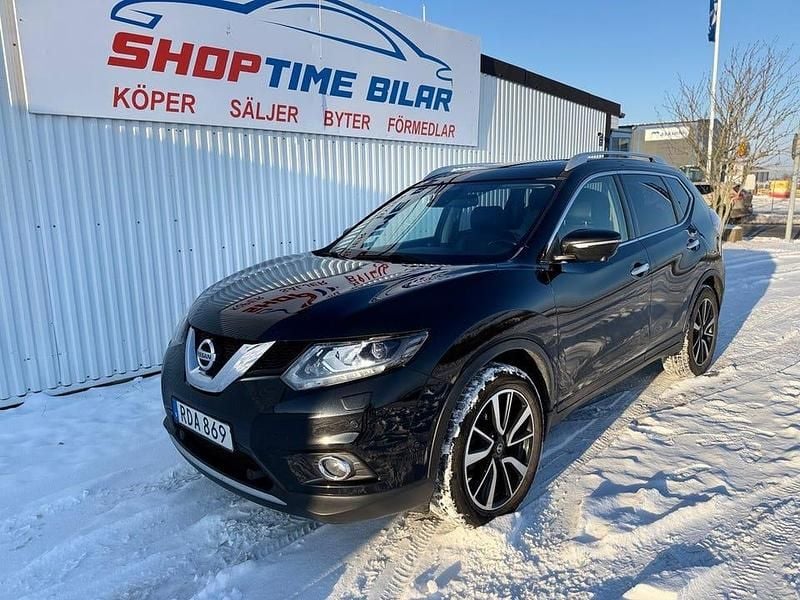 Svart Begagnad 2017 Nissan X-Trail SUV | 159 900 kr (Marknadspris) - Bild 1/4