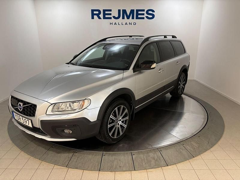 Silver Begagnad 2016 Volvo XC70 Standard SUV | 239 500 kr (Marknadspris) - Bild 1/4
