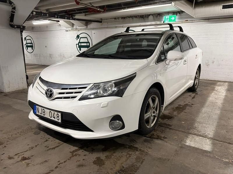 Begagnad 2013 Toyota Avensis Business Edition Kombi | 59 000 kr (Marknadspris) - Bild 1/4