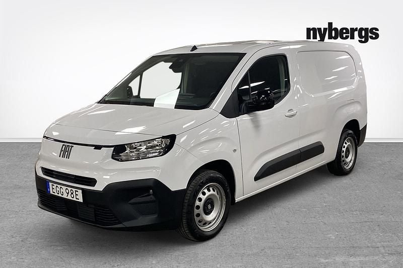 Vit Begagnad 2024 Fiat Doblò Minibuss | 269 000 kr (Bra pris) - Bild 1/4