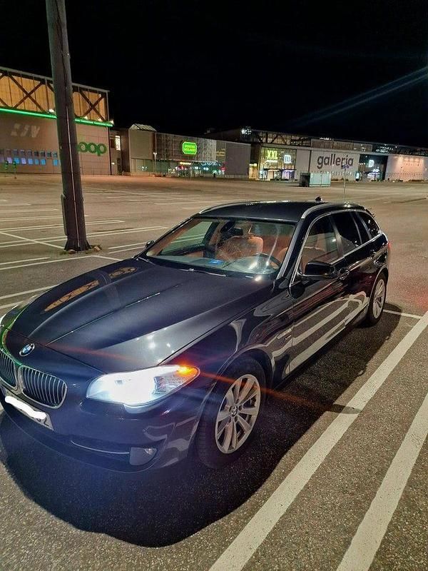 Begagnad 2012 BMW 530 Kombi | 90 000 kr (Superpris) - Bild 1/4