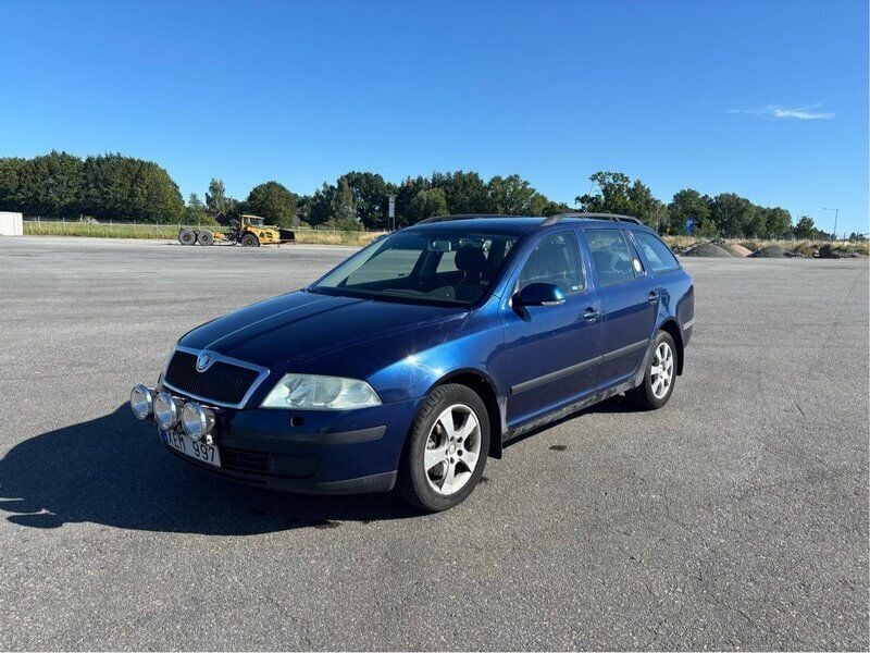 Blå Begagnad 2006 Skoda Octavia Kombi | 12 000 kr (Bra pris) - Bild 1/4