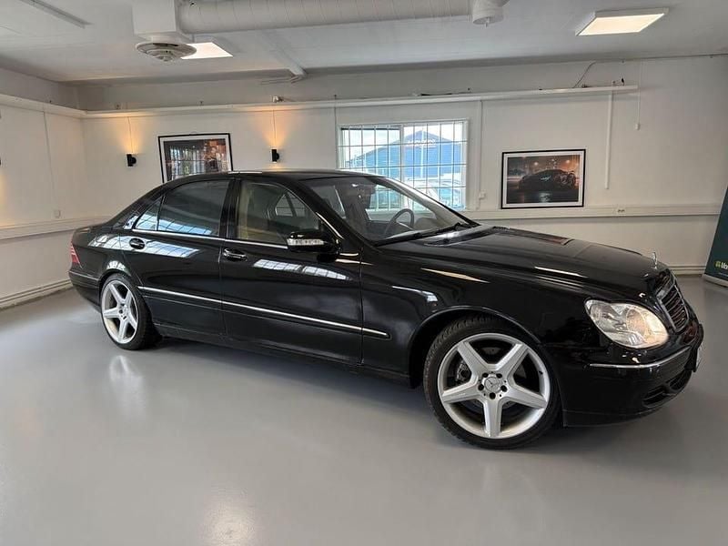 Begagnad Mercedes S500L AMG 306 HK (225 kW) 2003 Svart Sedan