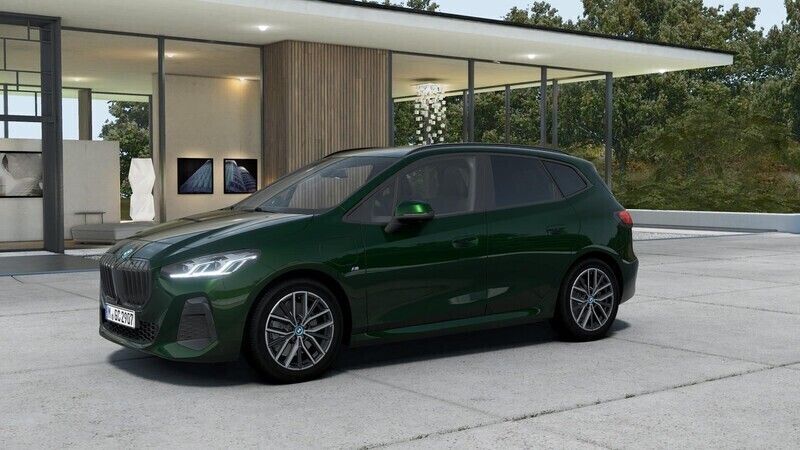 Grön Begagnad 2024 BMW 230e Active Tourer M Sport Minibuss | 589 500 kr - Bild 1/4