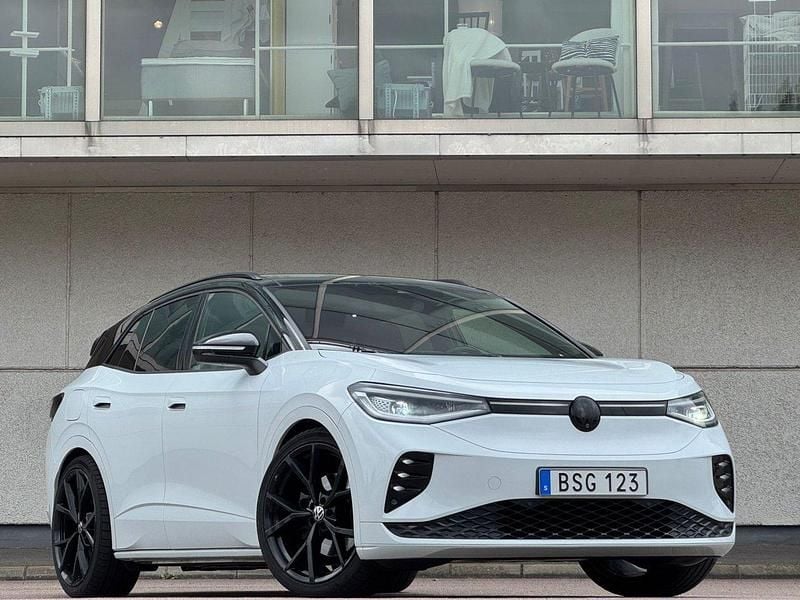 Vit Begagnad 2022 VW ID.4 GTX SUV | 399 900 kr (Bra pris) - Bild 1/4