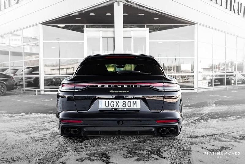 Begagnad Porsche Panamera Sport Turismo 330 HK (242 kW) 2022 Svart Kombi