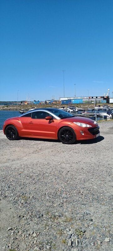 Röd Begagnad 2011 Peugeot RCZ Sportkupé | 79 900 kr (Bra pris) - Bild 1/4