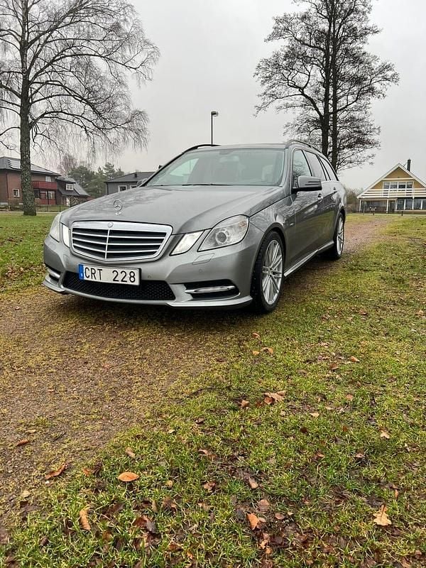 Begagnad 2012 Mercedes E220 Kombi | 98 000 kr (Bra pris) - Bild 1/4
