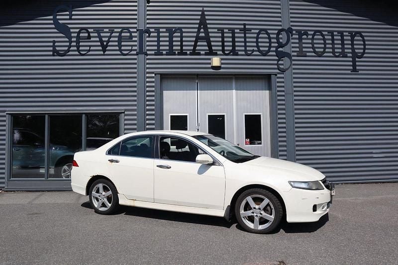 Vit Begagnad 2007 Honda Accord Sport Sedan | 24 900 kr - Bild 1/4