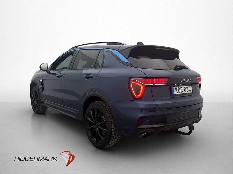 Begagnad Lynk & Co 01 261 HK (191 kW) 2024 Blå SUV
