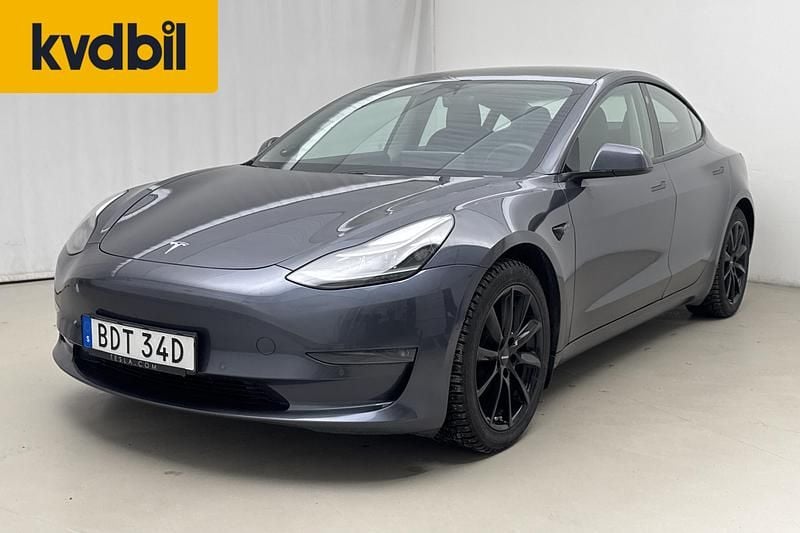 Begagnad Tesla Model 3 Long Range AWD 366 kW (498 HK) 2021 Grå Sedan