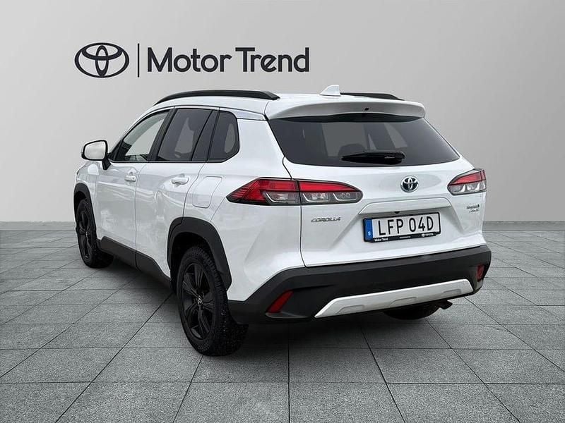 Begagnad Toyota Corolla Cross Style 200 HK (147 kW) 2023 Vit SUV