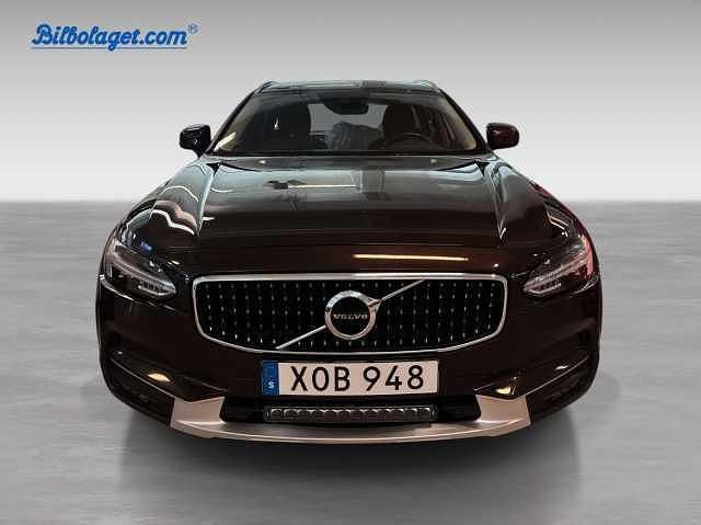 Begagnad Volvo V90 CC 192 HK (141 kW) 2019 Brun Kombi