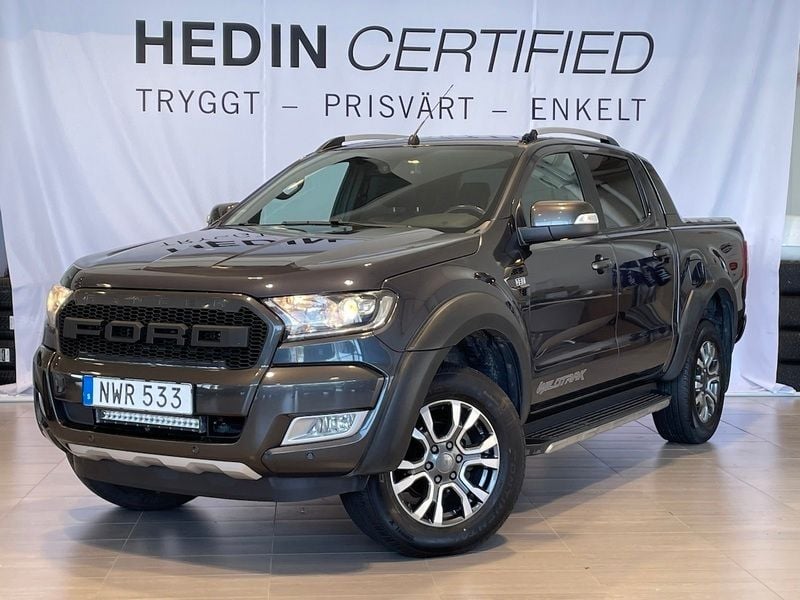 Grå Begagnad 2017 Ford Ranger Wildtrack Pickup | 279 900 kr (Marknadspris) - Bild 1/4