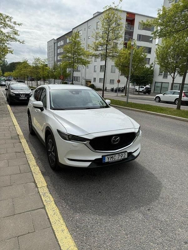 Vit Begagnad 2018 Mazda CX-5 SUV | 178 000 kr (Marknadspris) - Bild 1/4
