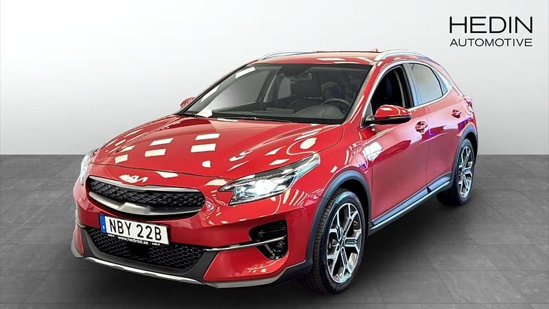 Röd (red) Begagnad 2022 Kia XCeed Advance SUV | 259 900 kr (Marknadspris) - Bild 1/4