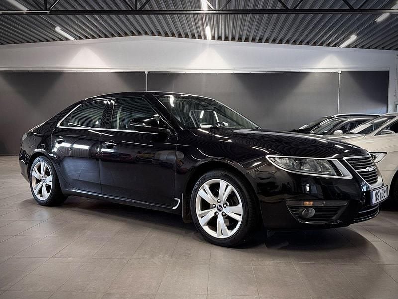 Svart Begagnad 2010 Saab 9-5 Vector Sedan | 79 900 kr (Marknadspris) - Bild 1/4