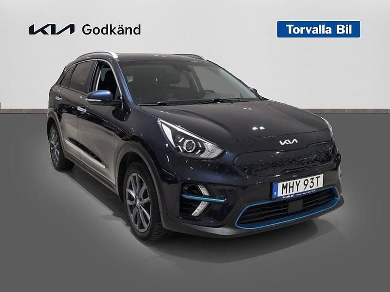 Begagnad Kia e-Niro Advance 150 kW (204 HK) 2021 Blå SUV