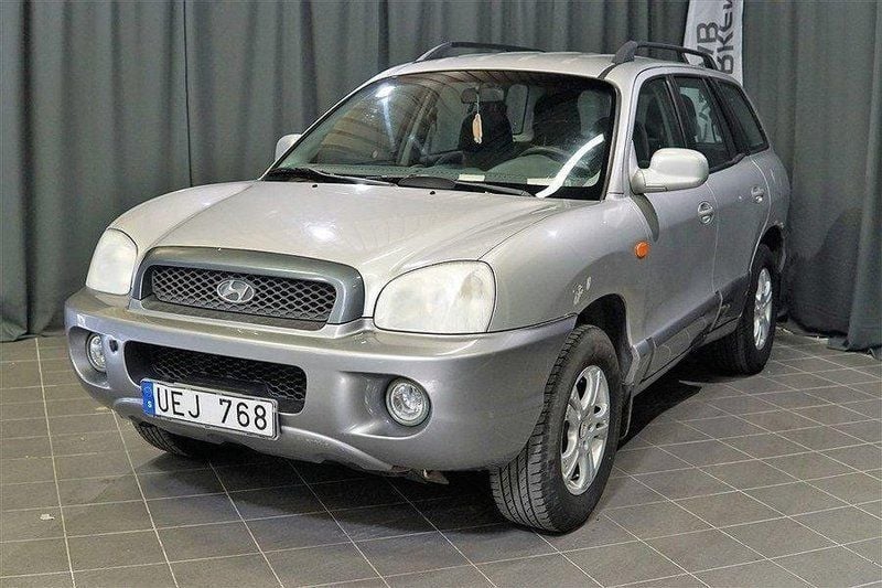 Ljusgrå Begagnad 2003 Hyundai Santa Fe SUV | 19 900 kr (Marknadspris) - Bild 1/4