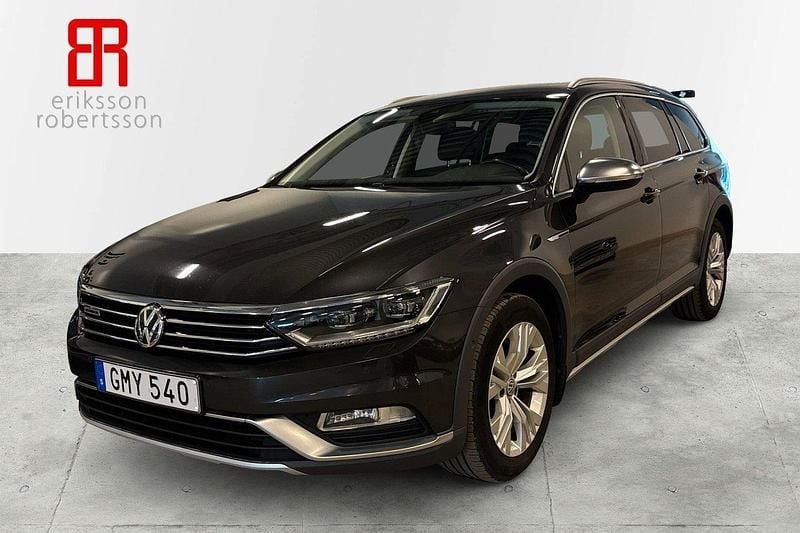Mörkgrå (grå) Begagnad 2018 VW Passat Alltrack Kombi | 239 900 kr (Lite dyr) - Bild 1/4