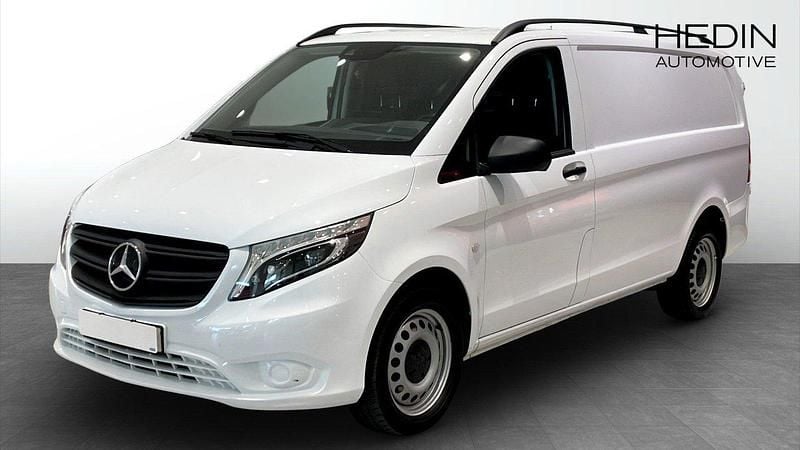 Vit (white) Begagnad 2023 Mercedes Vito Minibuss | 370 000 kr (Marknadspris) - Bild 1/4
