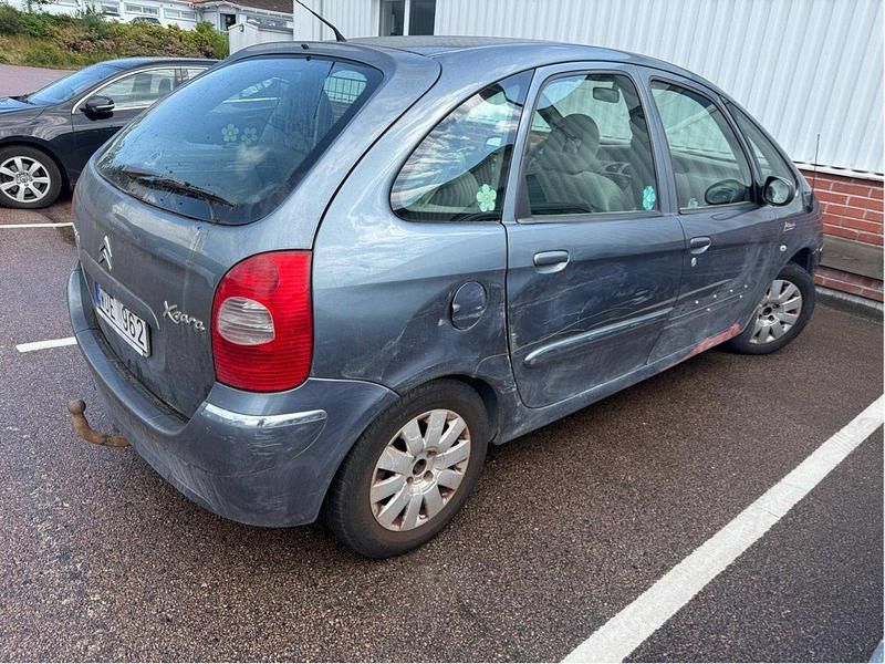 Silver Begagnad 2005 Citroën Xsara Picasso Minibuss | 5 500 kr (Superpris) - Bild 1/4