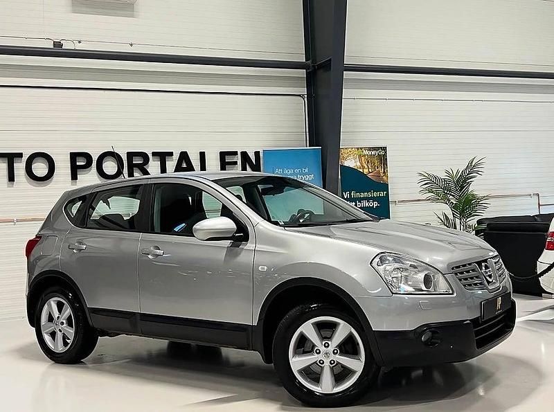 Begagnad Nissan Qashqai 141 HK (103 kW) 2008 Silver SUV