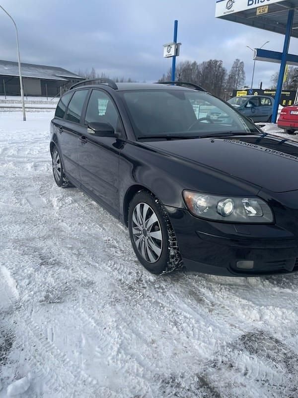 Begagnad Volvo V50 220 HK (161 kW) 2005 Kombi