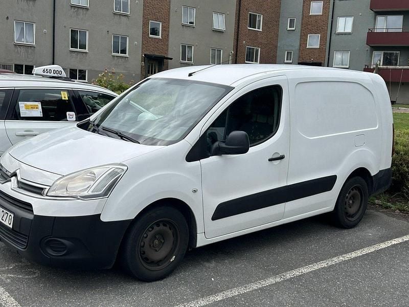 Vit Begagnad 2013 Citroën Berlingo Minibuss | 39 000 kr (Bra pris) - Bild 1/4