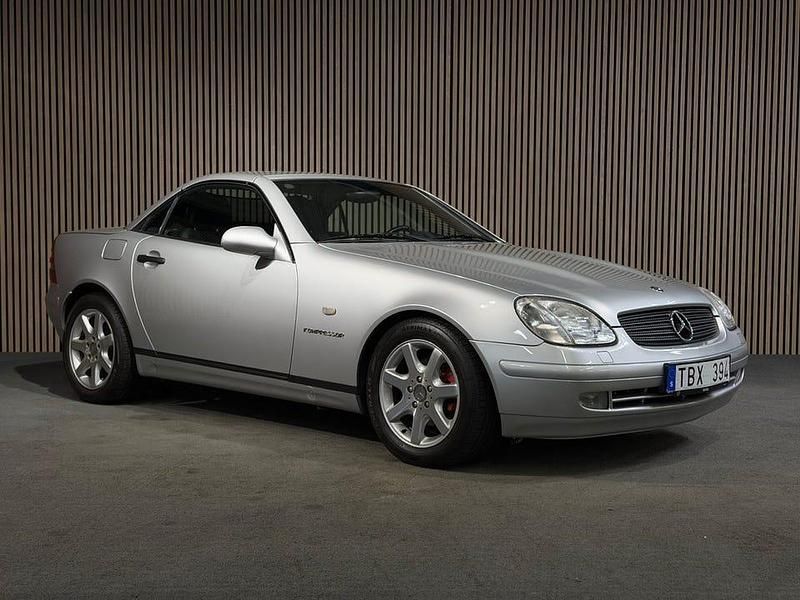 Begagnad Mercedes SLK230 193 HK (141 kW) 1999 Silver Cab