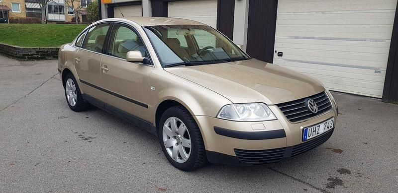 Begagnad VW Passat 150 HK (110 kW) 2004 Brun Sedan