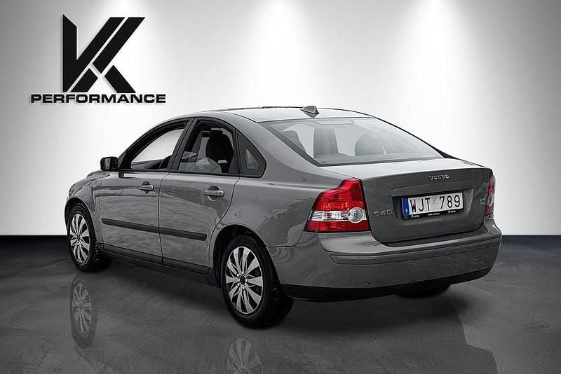 Begagnad Volvo S40 Kinetic 170 HK (125 kW) 2004 Grå Sedan
